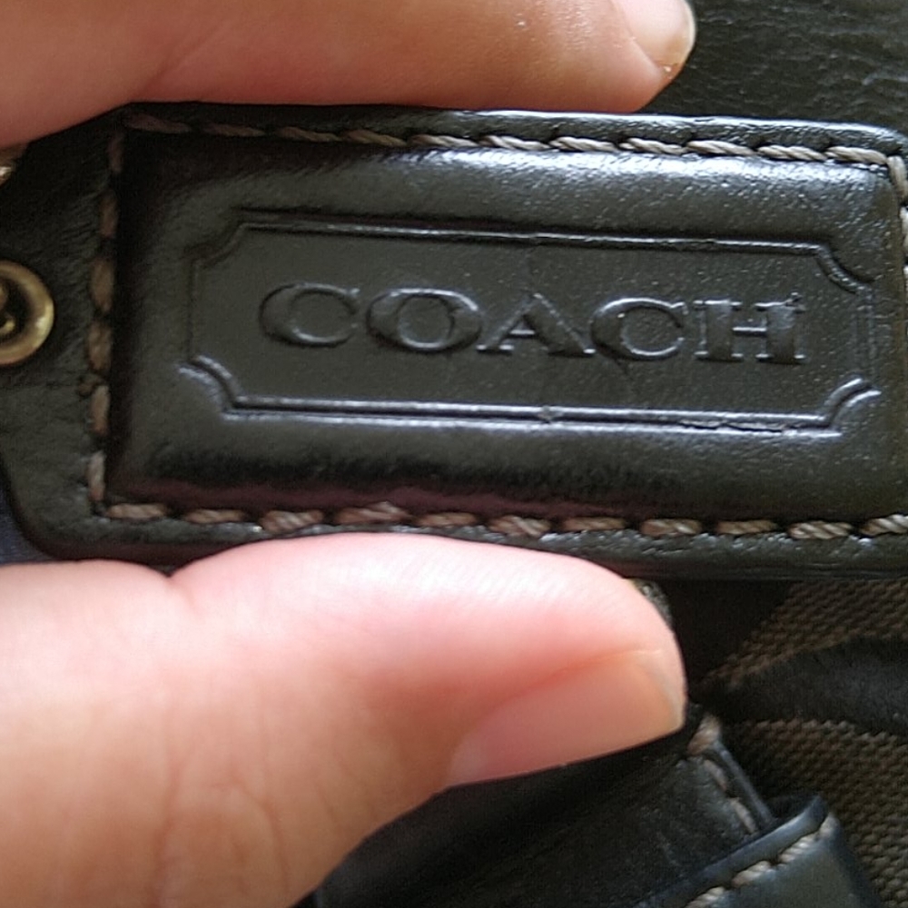 Coach Shoulderbag - Picture 7 of 11